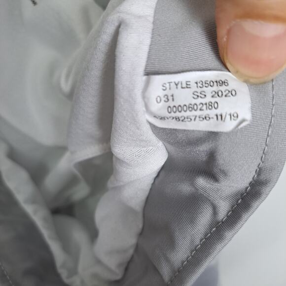 Under Armour HeatGear Shorts Women’s M Gray Lightweight Running Loose Fit - Picture 11 of 11